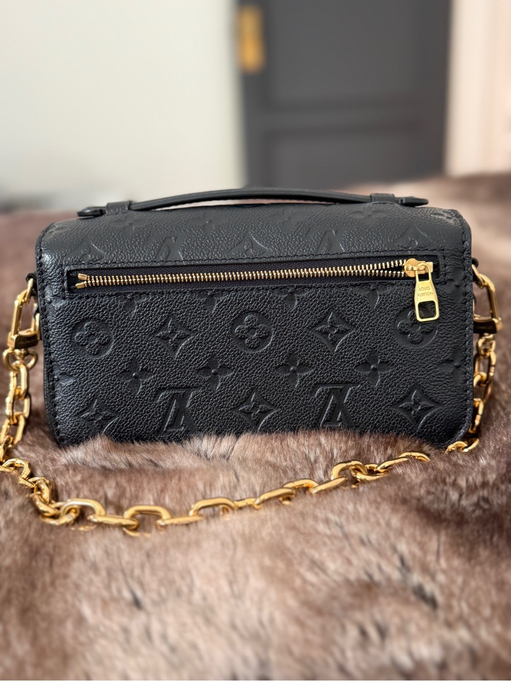 Louis Vuitton Black Empreinte Pochette Metis East West Shoulder Bag (Authentic) - Picture 6 of 16